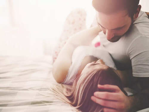 Naughty texts-5 foreplay tips for driving him wild