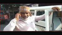 Meerut lockdown: Village head’s kin argues with cops during checking 
