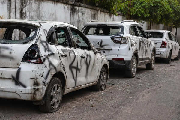 Minors vandalise 3 cars in Janata Vasahat