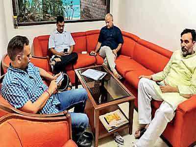Kejriwal calls off 9-day stir