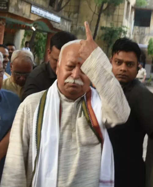 India elections 2024: RSS Chief Mohan Bhagwat cast his vote for the Nagpur Lok Sabha constituency at a polling booth in Mahal Nagpur on Friday