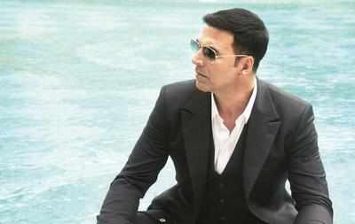 ICC Women’s World Cup 2017: Akshay Kumar apologizes for violating the code of conduct of Indian National Flag