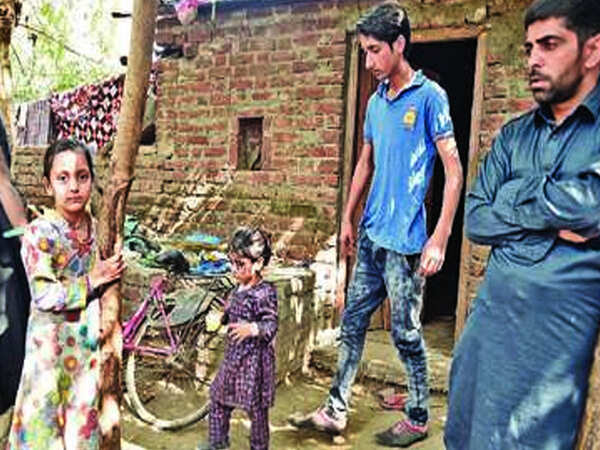 Kashmiris take refuge in Surat