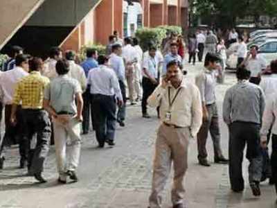 Dress code for government employees in Maharashtra: No jeans, T-shirt, slippers allowed in offices
