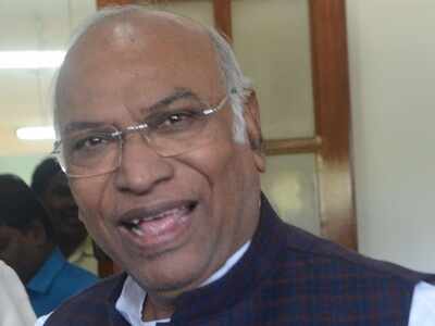 Will PM Modi hang himself in Vijay Chowk if Congress wins 40 seats in Lok Sabha:  Congress leader Mallikarjun Kharge sparks row