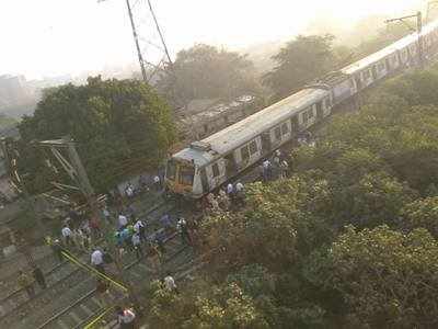 Kurla-Ambernath train derails near Kalyan