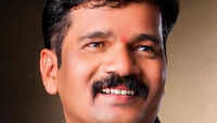 RPI(Athavale) leader stabbed to death at Pune bar