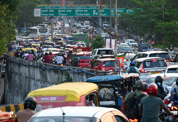 Traffic curbs in Patna for sewerage, flyover work