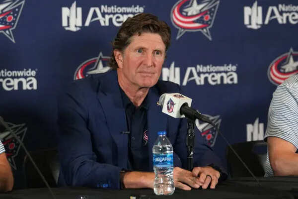 Former Toronto Maple Leafs Mike Babcock rejects Edmonton Oilers coaching rumors despite continued NHL comeback speculation across league circles