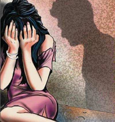 Cop suspended for shoddy probe into rape case