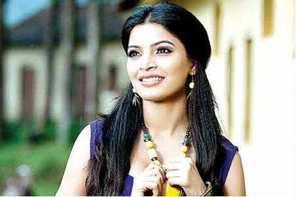 New breed of Kollywood actresses bet big on small