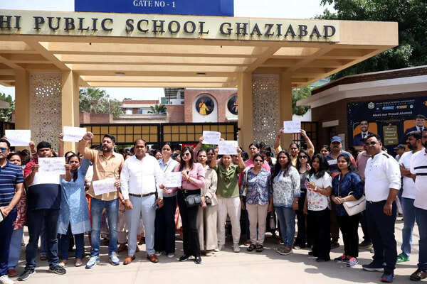 ‘Excessive, taxing’: Parents protest 7-hr long school days at DPS Ghaziabad