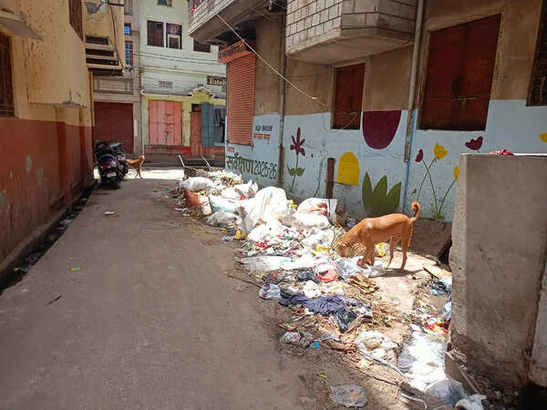Eid Over, garbage remains: Walled City’s cleanliness drives face reality check