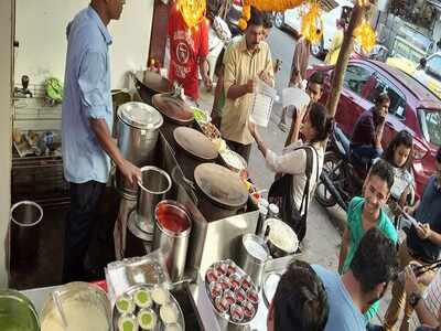 Ghatkopar Khau Galli vendors get educated on food safety and hygiene