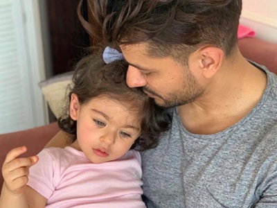 Kunal Kemmu gets daughter Inaaya’s name inked