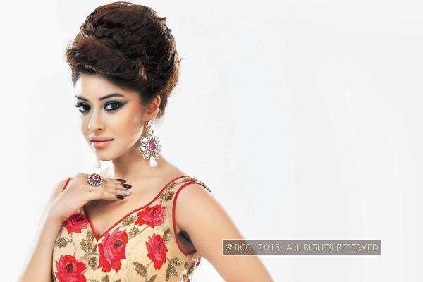 Payal Ghosh takes diction classes for her Gujarati act