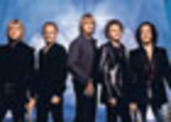 Def Leppard is coming!