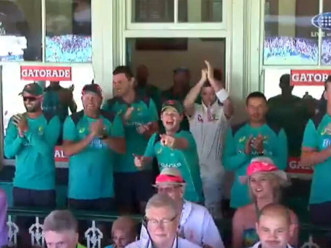 Video: Steve Smith's hilarious reaction to Mitchell Marsh completing hundred is winning internet