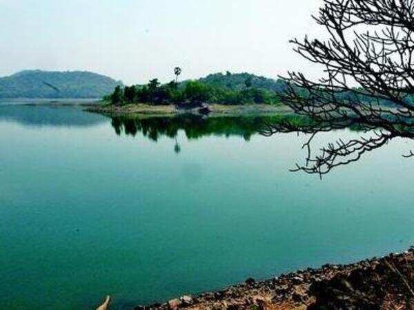 A tale of two signboards: Lakes cleaned, fenced off, signboards changed