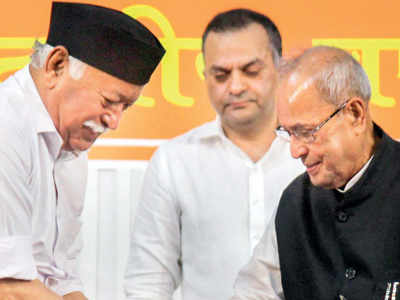 Pranab’s day out with the RSS: At RSS headquarters, Pranab bats for pluralism