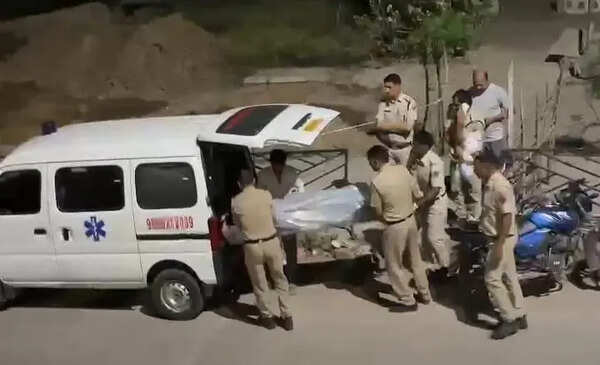 Man bludgeoned to death, body dumped in bushes