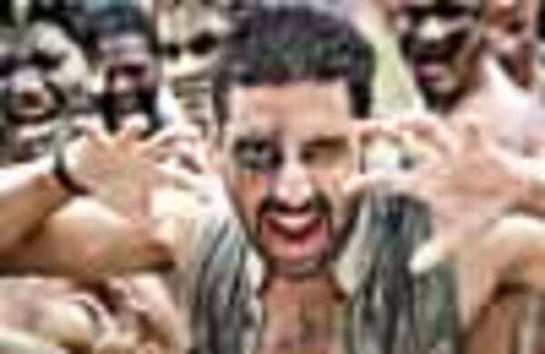 Raavan vs Raavanan!