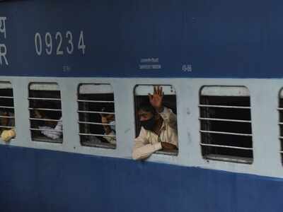 Special train leaves Hyderabad with 1,250 workers to Bihar, Telangana government pays for tickets