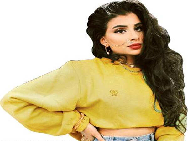 Punjabi kudi inspires with fusion