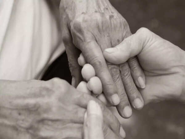 Seven early signs of Alzheimer's disease in elders
