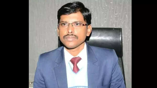 Patna DM asks officials officials expedite projects