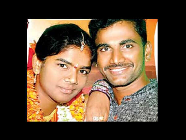 Newly-married woman stabs her husband in Srikakulam district