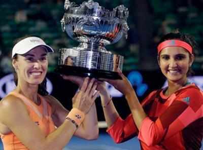 Sania Mirza, Martina Hingis win Australian Open women's doubles title