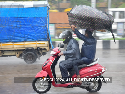 IMD issues red alert for Mumbai: Heavy rains for next four days