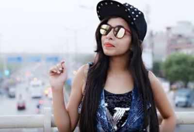 WATCH: After Dilon Ka Shooter, Dhinchak Pooja releases new song called Baapu Dede Thoda Cash