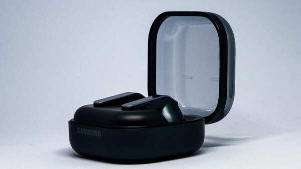 Samsung Galaxy Buds 4 Pro review: These really, really make you want a Galaxy phone