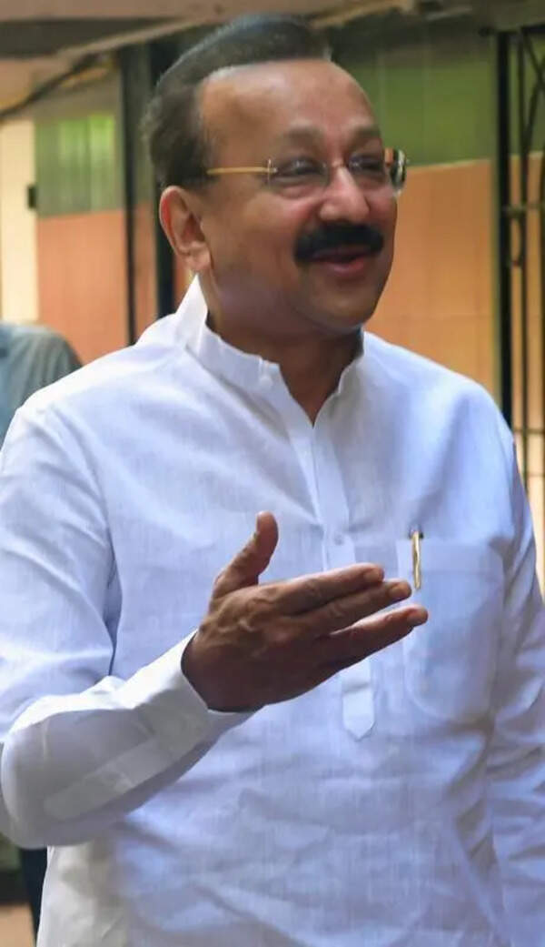 Mumbai Police sack constable over negligence in Baba Siddique murder case