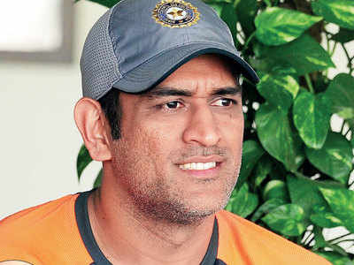Should MS Dhoni be included in the World Cup squad?