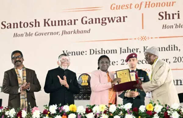 Use digital platforms to promote Ol Chiki script, says Prez Murmu
