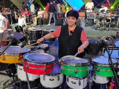 This Navratri, Dandiya Queen Falguni Pathak is ready to make you groove