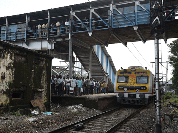 The daily struggle that is Mumbai Railways: The tale of a commuter
