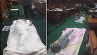 Karnataka political turmoil: Yeddyurappa sleeps at Vidhana Soudha during overnight ‘dharna’ 