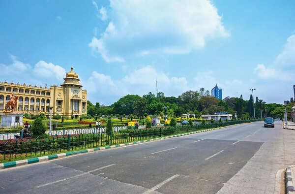 Bengaluru streets empty as bandh takes effect