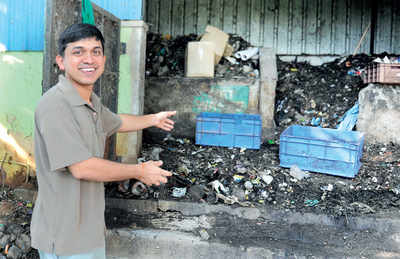 Crowdsourcing waste to make compost, one garbage bin at a time