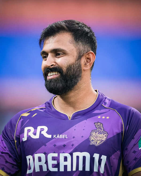 https://static.toiimg.com/thumb/imgsize-23456%2Cmsid-120434205%2Cwidth-600%2Cresizemode-4/abhishek-nayar.jpg
