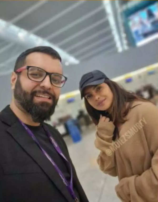 Parineeti Chopra y Raghav Chadha hicieron clic en el aeropuerto de Londres mientras Priyanka Chopra se dirige a Delhi para comprometerse |  Noticias de cine hindi