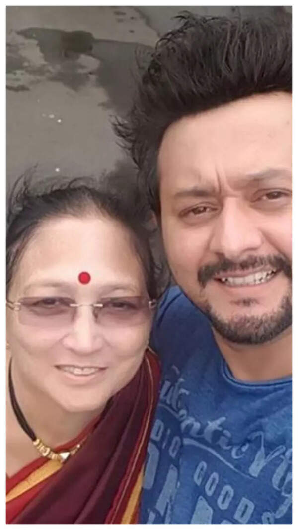 Swwapnil Joshi Images