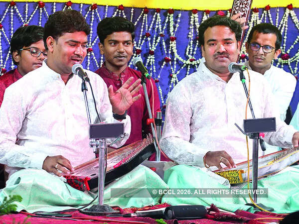 Dr Prabhakar (L) and Dr Diwakar Kashyap