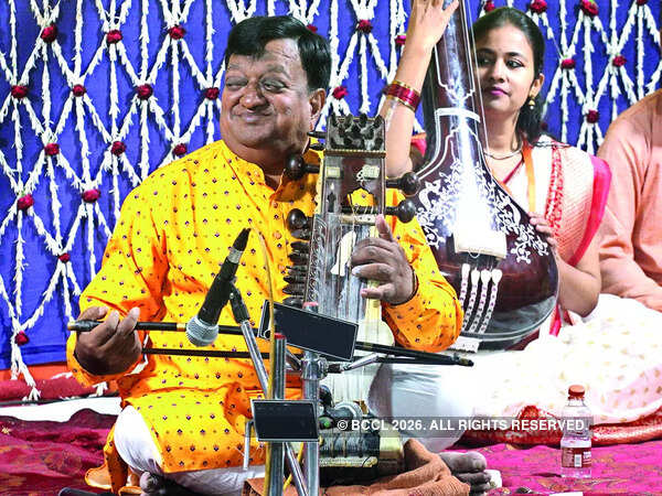 Ustad Moinuddin Khan