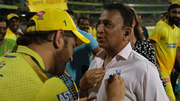 Dhoni-gavaskar