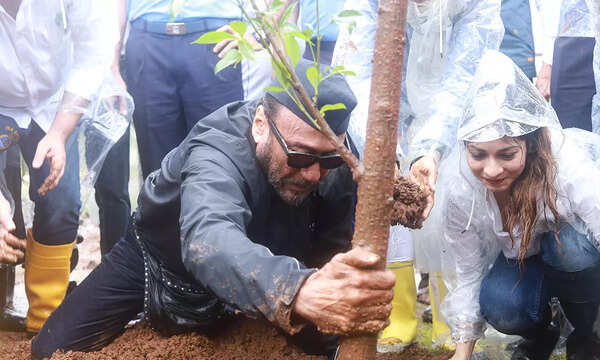 Jackie Shroff on World Environment Day 2023: Ped lagao bhidu